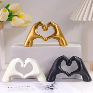 Resin Love Gesture Statue